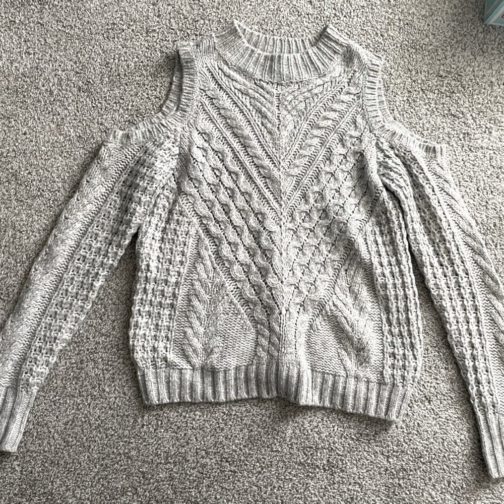 Express cold shoulder sweater sz S